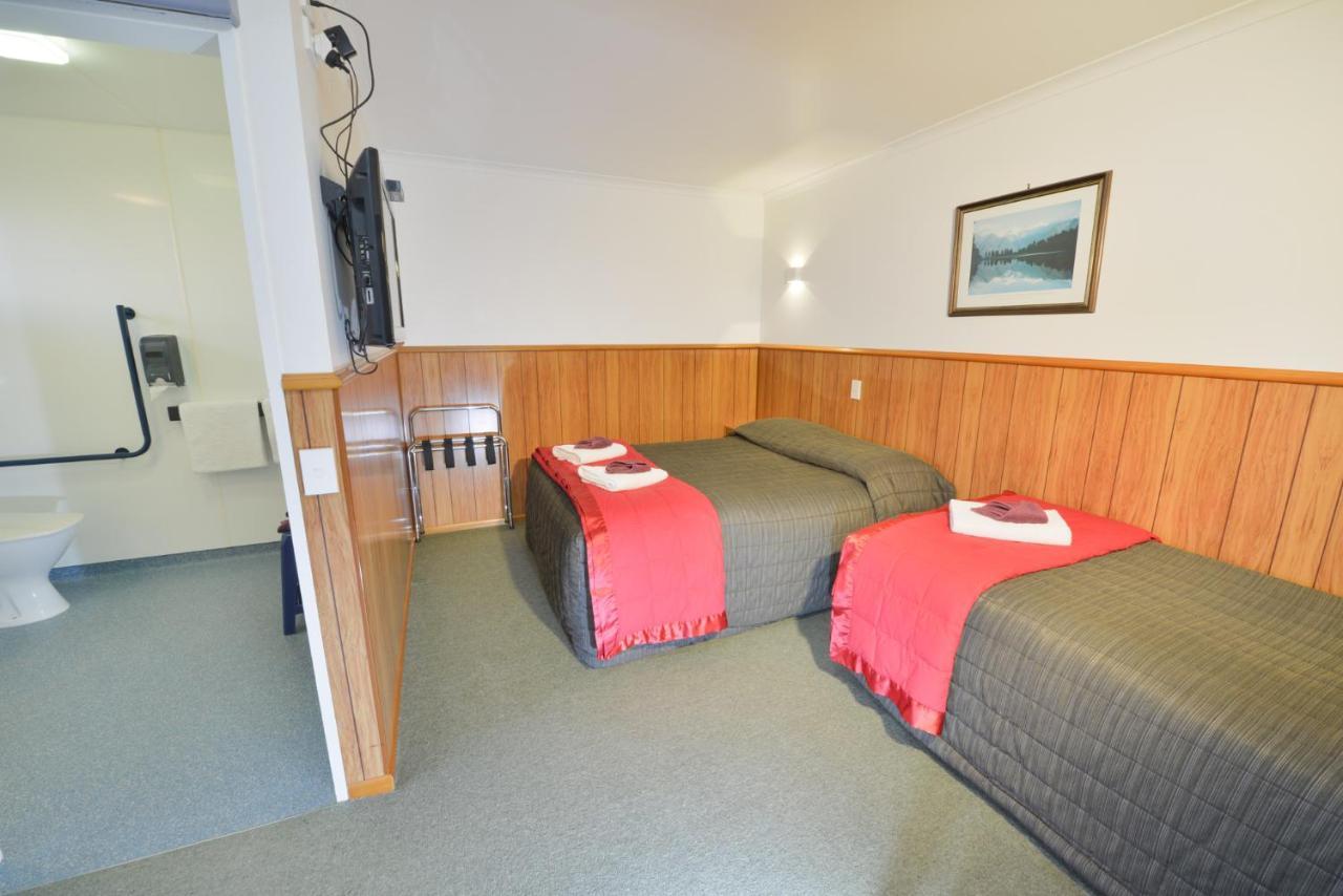 Wilderness Motel Accommodation Haast Eksteriør billede