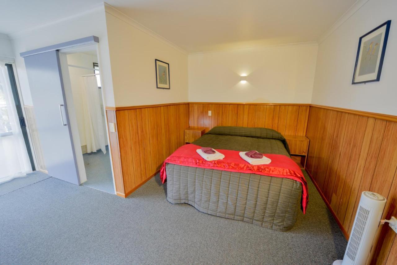 Wilderness Motel Accommodation Haast Eksteriør billede