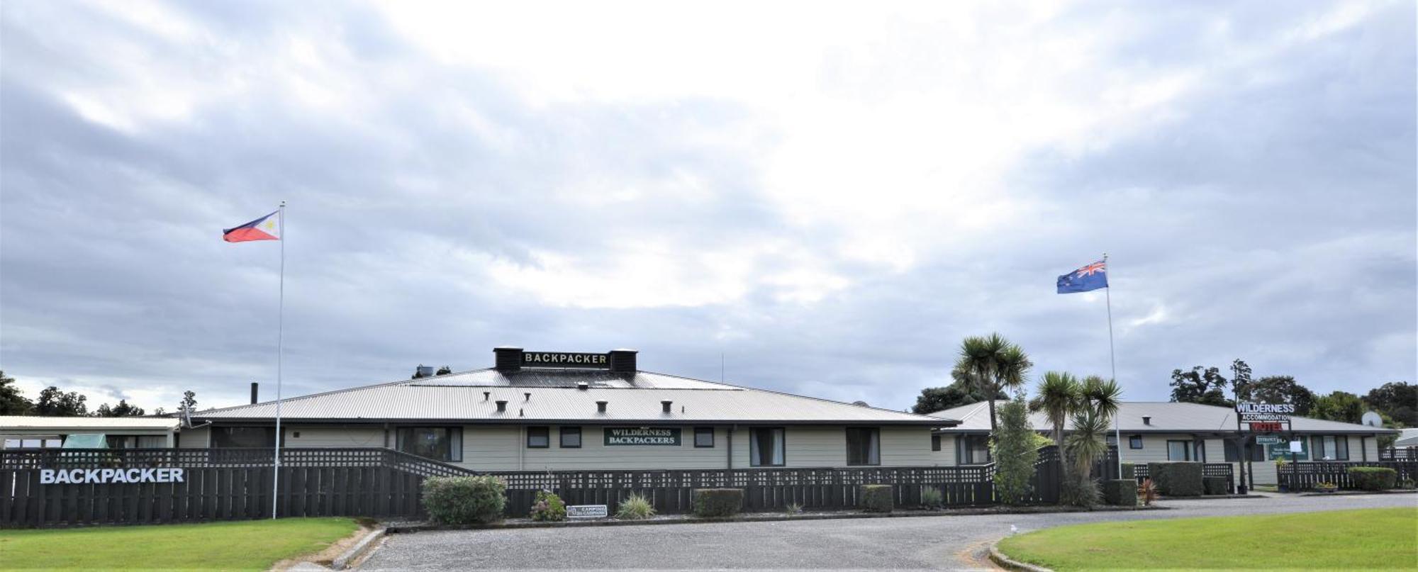 Wilderness Motel Accommodation Haast Eksteriør billede