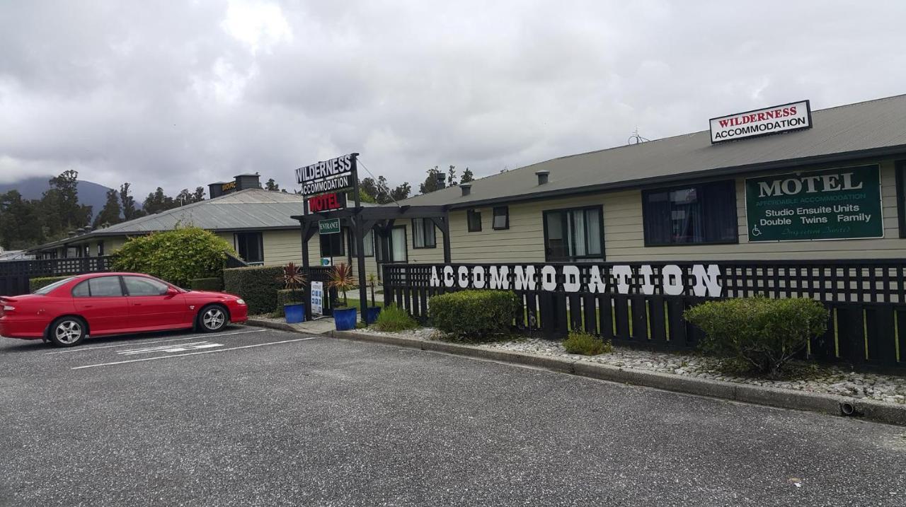 Wilderness Motel Accommodation Haast Eksteriør billede